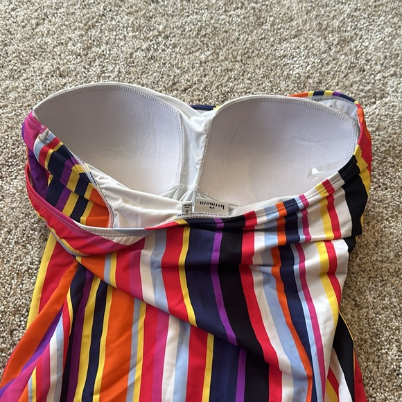 Hermoza size 8 swim suit - Picture 5 of 8